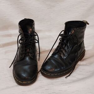 Dr. Martens Black Leather Boots Made In England Size 9ish See Measurments